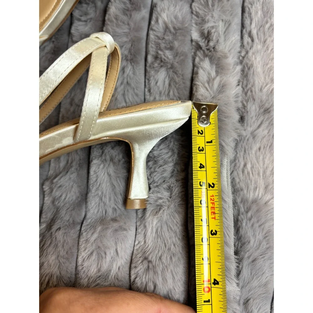 Jewel Badgley Mischka Nayla Sandals Women 6.5 Ivory Satin Rhinestone Kitten Heel
